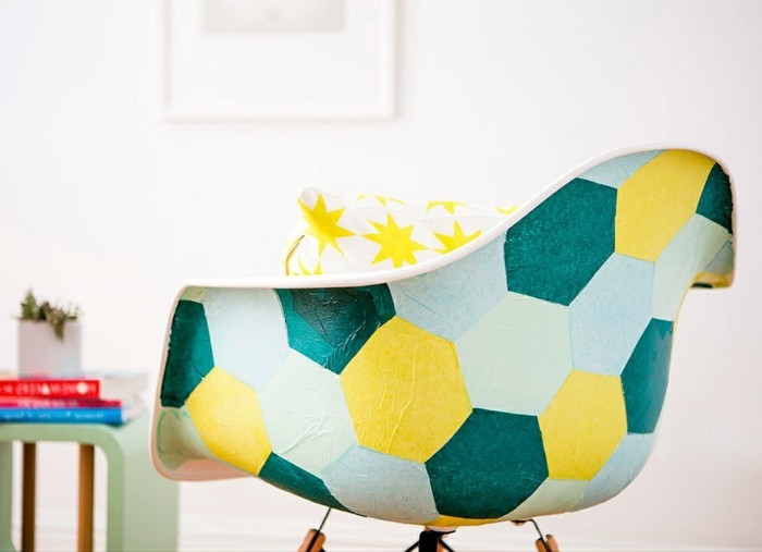 1-old-huonekalut mausteen-värikäs-tuoli-dekokisse-kirjat