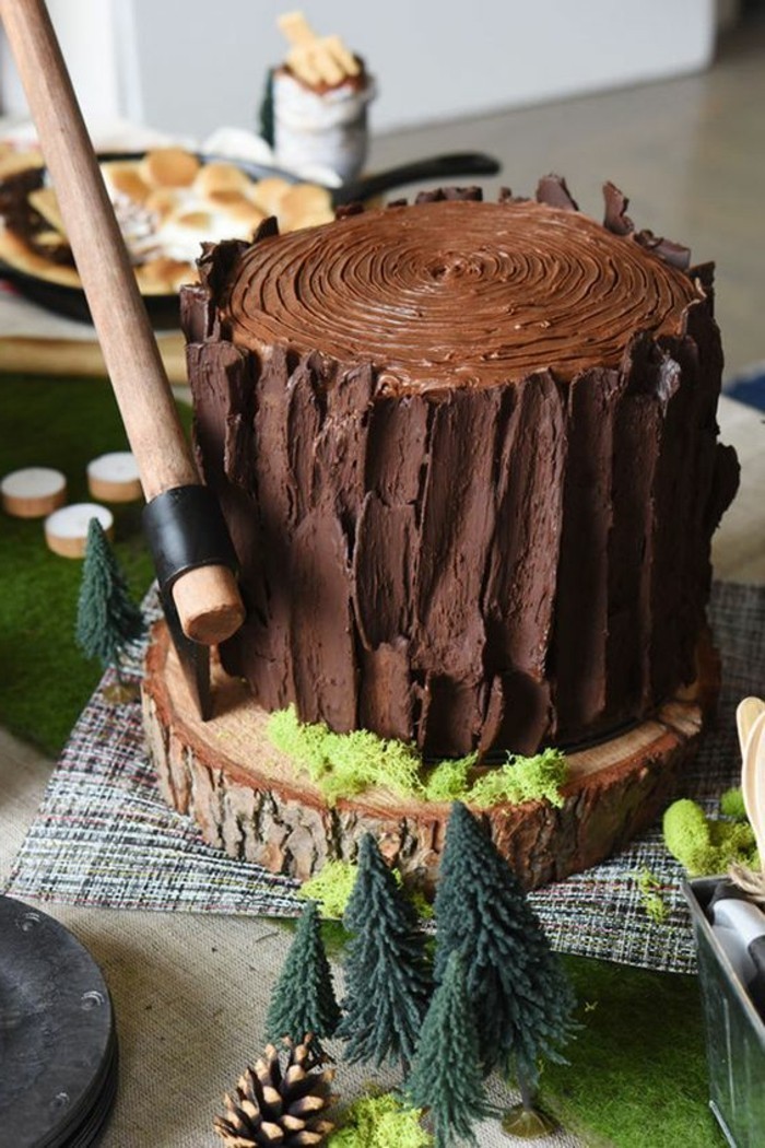 12酷生日蛋糕制作的巧克力式，在外形的锥