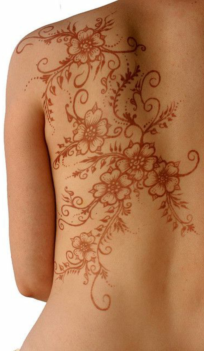 Χέννα χρώμα: τατουάζ κόκκινο χένα, τατουάζ λουλουδιών, floral μοτίβα, floral μοτίβα σε κόκκινο, πίσω τατουάζ