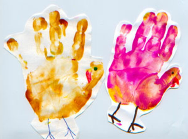 ideas de arte para el jardín de infantes - expresiones de la mano en colores brillantes - fondo en color blanco