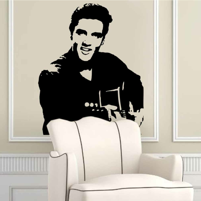 Calcomanía de pared decorativa de Rockabilly Elvis Presley con guitarra pegada sobre un sillón blanco