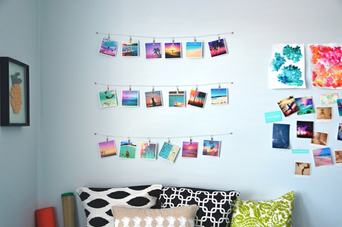 idées de mur d'images cool pour une maison colorée
