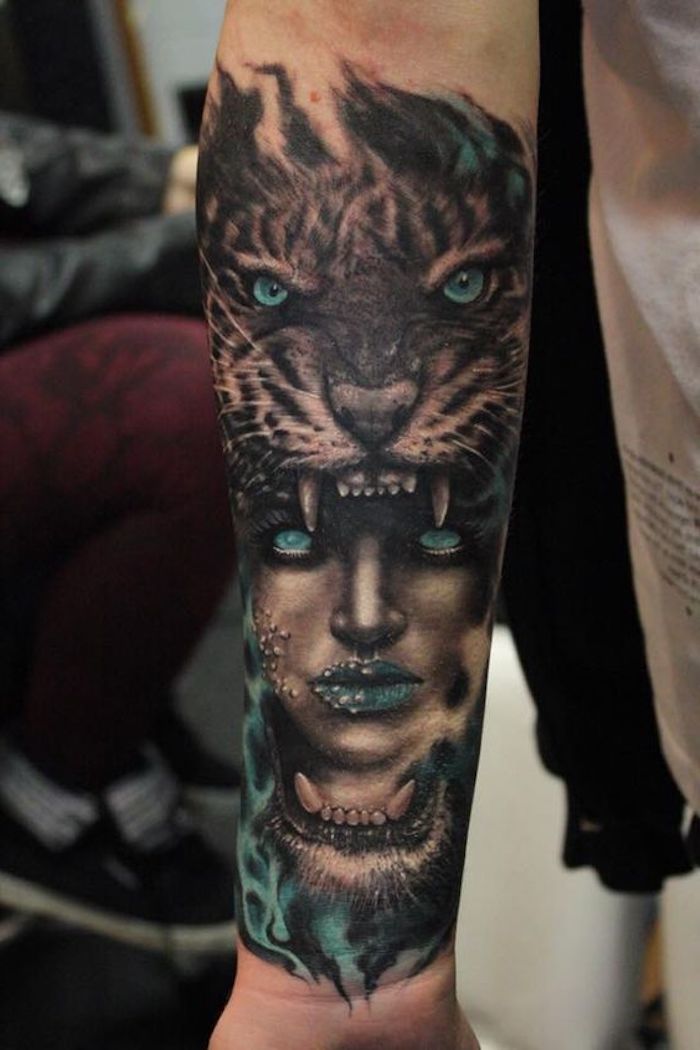 tatuaje de cabeza de tigre, ojos azules, mujer, tatuaje de brazo