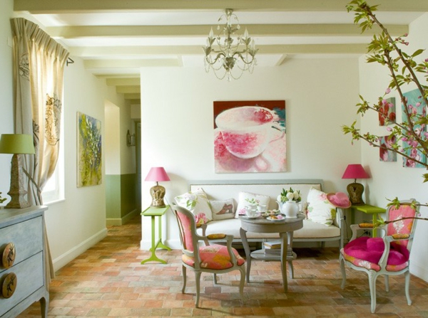 粉红色，绿色的客厅装修