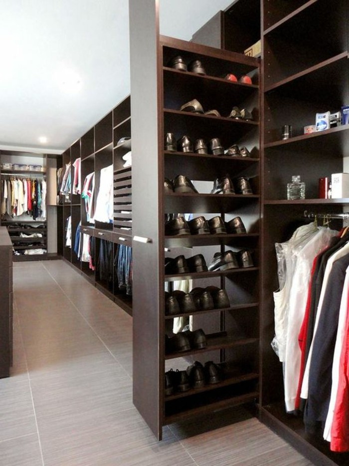 خلع الملابس تحدد غرفة البني-المشي خزانة الملابس الأحذية