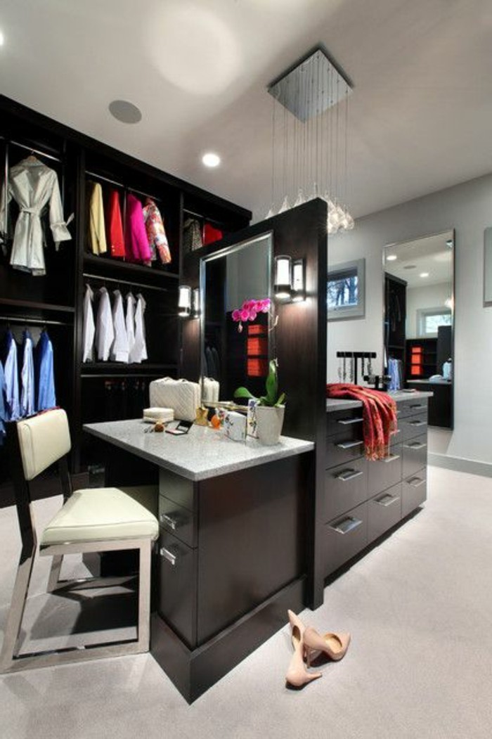 خلع الملابس المحددة الغرفة السوداء المشي خزانة اللباس مرآة أحذية