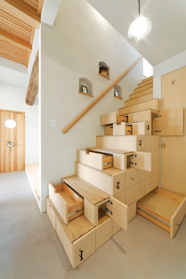 Tárolóhely takarékos lépcsők fa ötlet