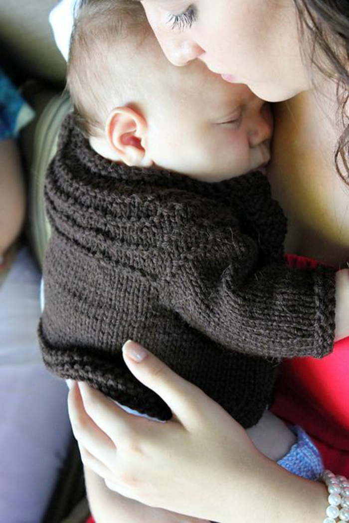 Μωρό πουλόβερ-δεμένη-σκούρο καστανέρυθρη