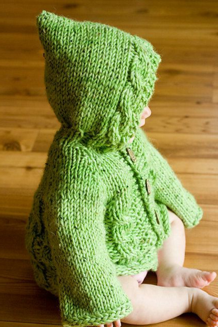 طفل متماسكة الخضراء مع قبعة لينة سترة ذات