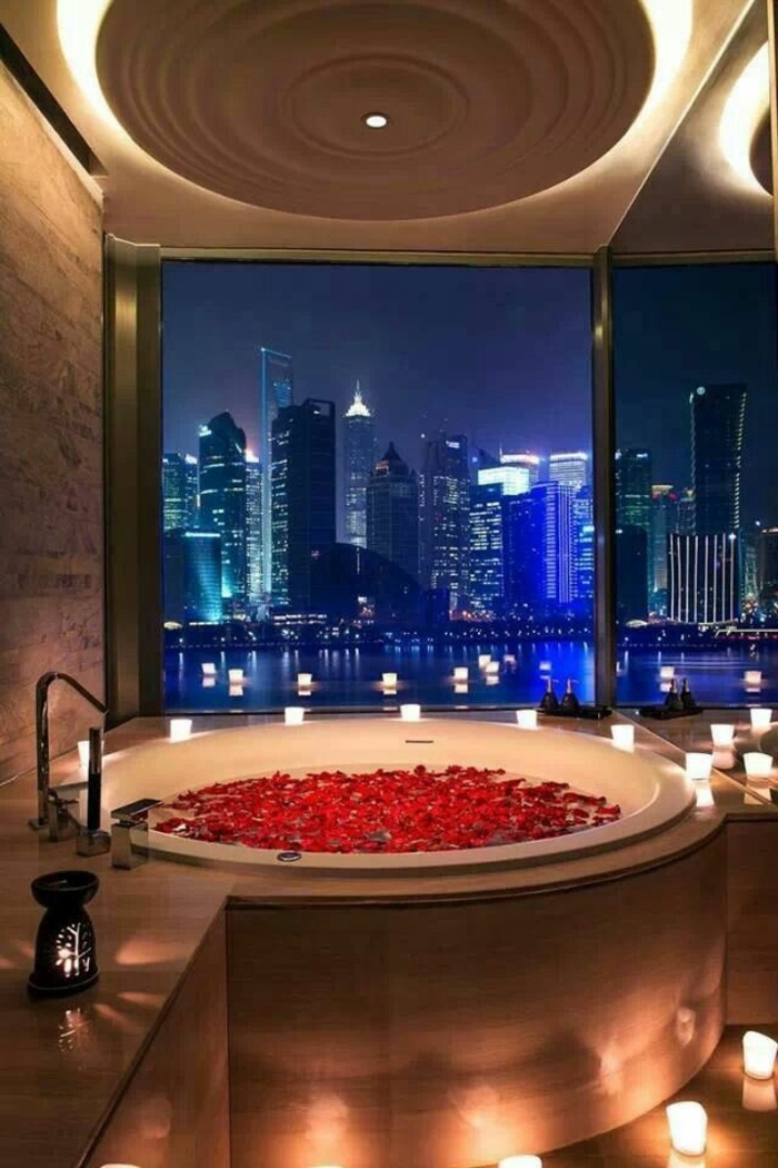 حمام جو رومانسي حمام بتلات الحوض وردي شمعة سبا الاسترخاء