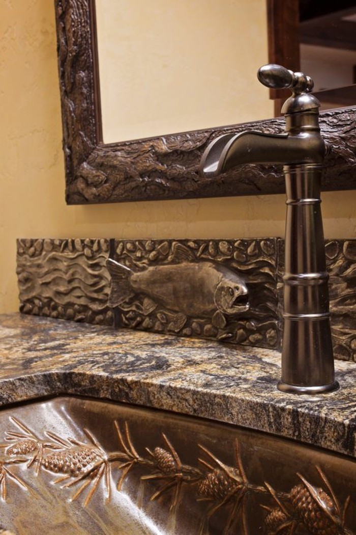 Fürdőszoba falak-nélkül-csempe-with-fafaragás-bronz és dísztárgyak