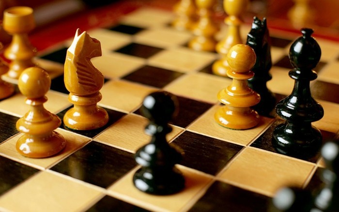 लोकप्रिय बोर्ड के खेल के लिए एक रणनीति शतरंज