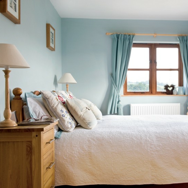 अंतर्देशीय घर शैली बेडरूम - नीली दीवार डिजाइन