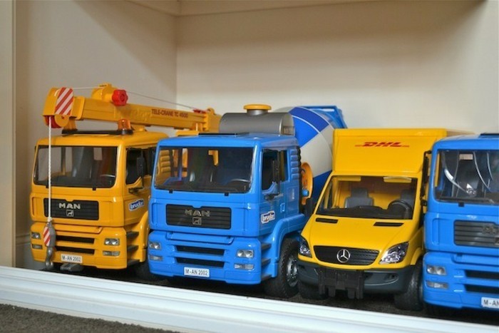 אח-צעצועים-צהוב וכחול