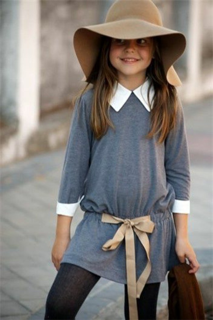 酷童装时尚的棕色帽子