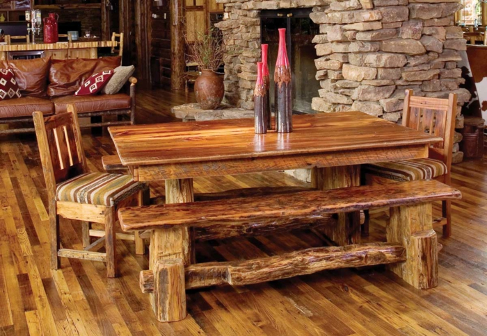 Table à manger-bancs, cuir style rustique canapé Fireside style maison de campagne en pierre confortable