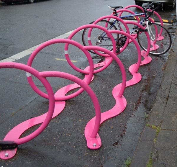 साइकिल स्टैंड-इन-गुलाबी-करें.ई.-शांत डिजाइन
