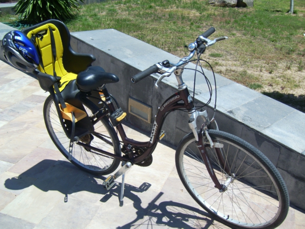 Bicikl sjedalo dijete-moderne-praktični model-u-žuta