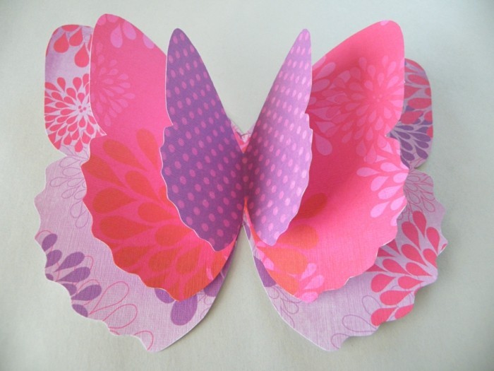 如何折叠蝴蝶在三个零件