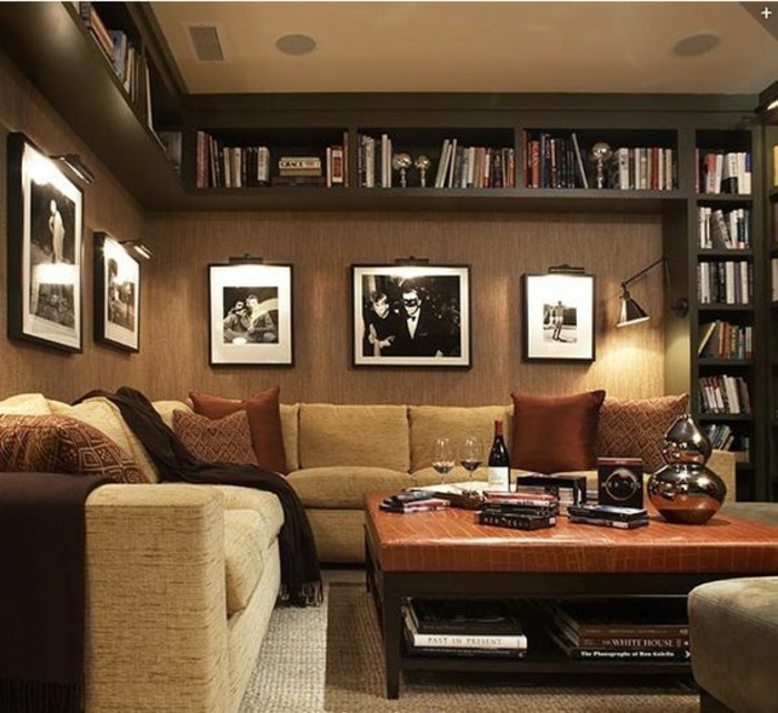 照片墙本身制定谨慎的照明，书架功能于客厅