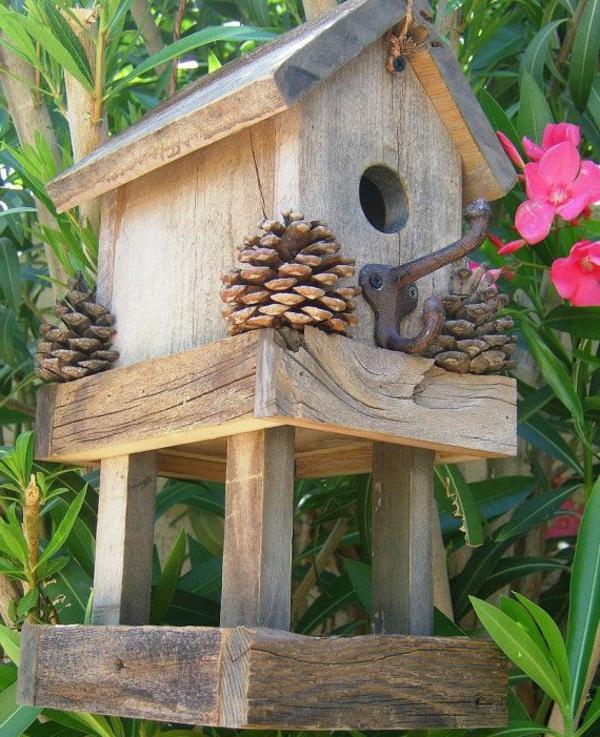-Futterhaus-pour les oiseaux de bois