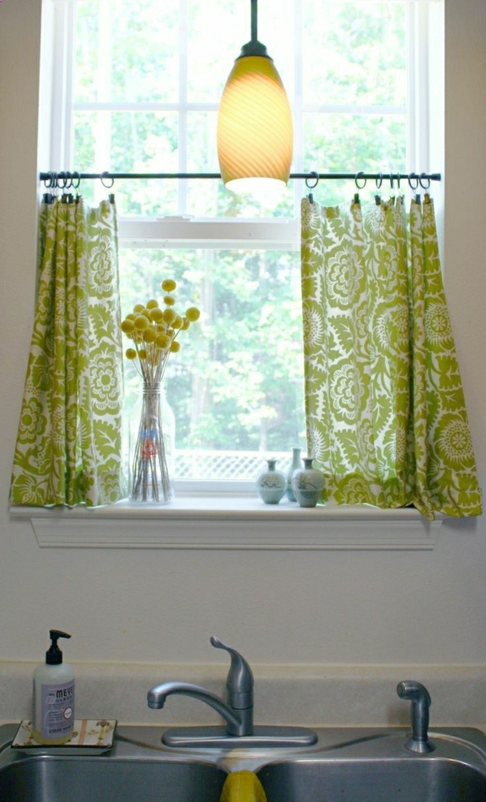 Κουρτίνες-για-μικρά-window-πράσινη λυχνία-νεροχύτη