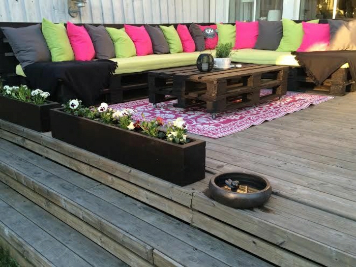गार्डन बरामदा-डिजाइन सोफे तकिया चटाई फ़्लैश रंग कालीन कॉफी टेबल फूल बक्से