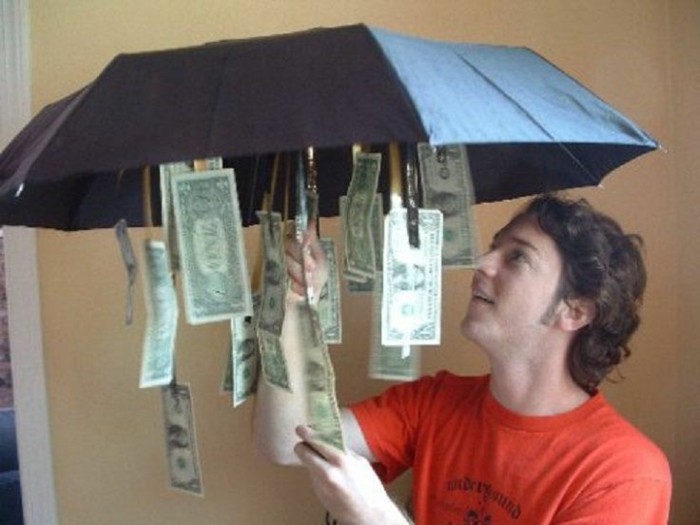 Δώρα-για-απολυτηρίου ομπρέλα με τα χρήματα