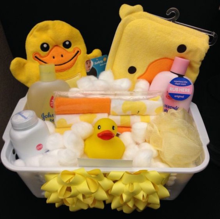 礼品篮婴儿用品对婴儿淋浴