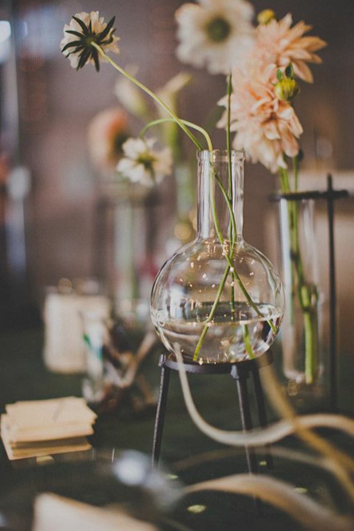 玻璃花瓶装饰花瓶用，简单的设计