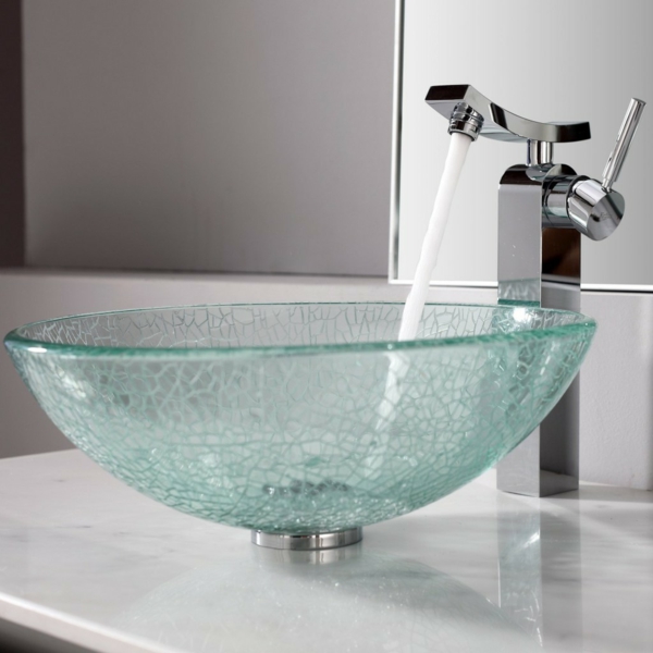 漂亮的玻璃水槽，时尚，优雅的浴室设计思路