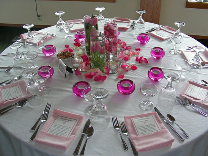 Esküvői asztaldísz lila-gyertyatartó