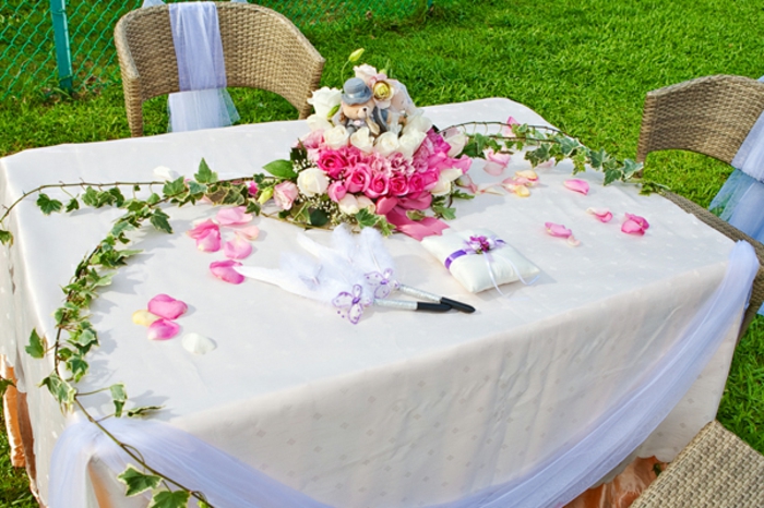 Esküvői asztaldísz és szék-from-polyrattan