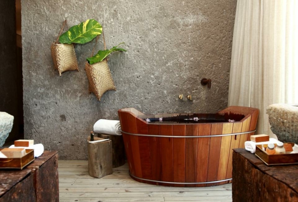 लकड़ी के बाथटब-साथ-शांत-डिजाइन
