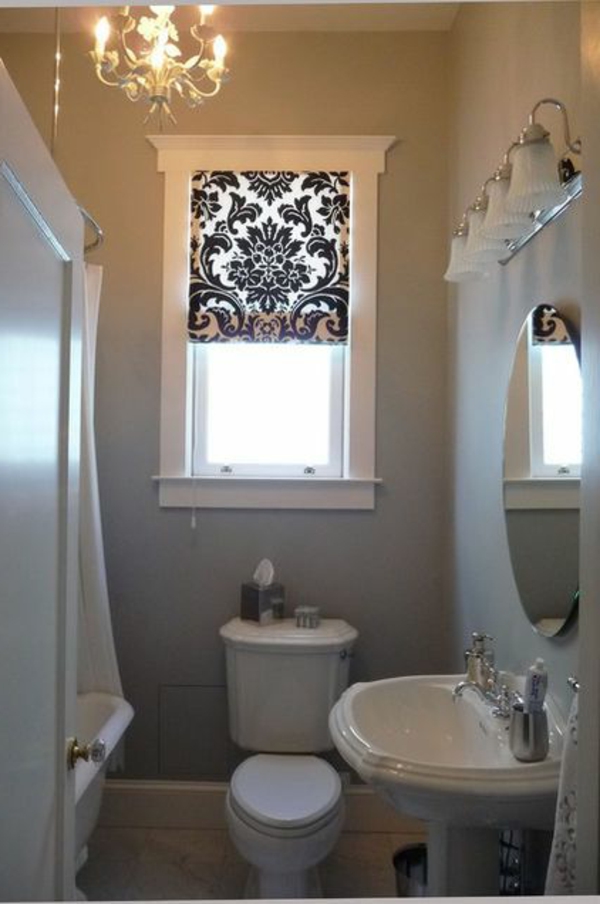 浴室里现代窗帘模型的黑白色调