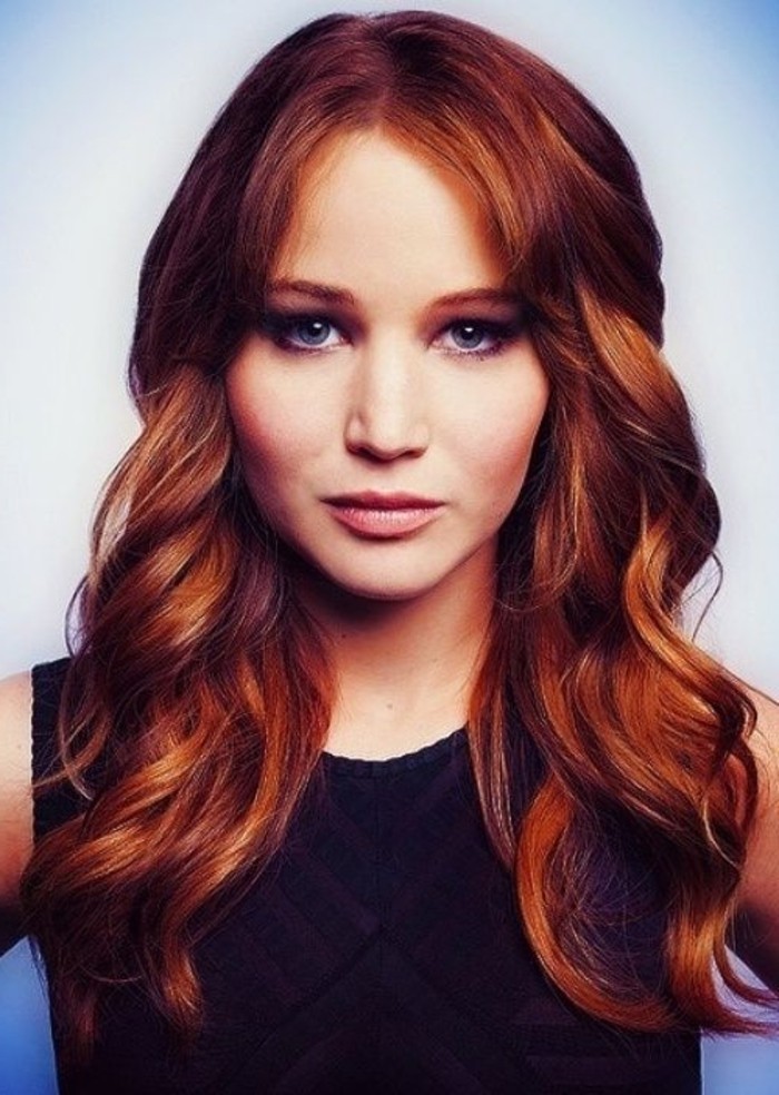 Jennifer Lawrence-vonzó vörös hajú