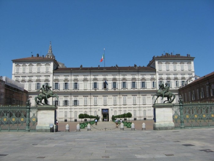 القصر الملكي في تورينو، إيطاليا، العمارة والفن الباروكي