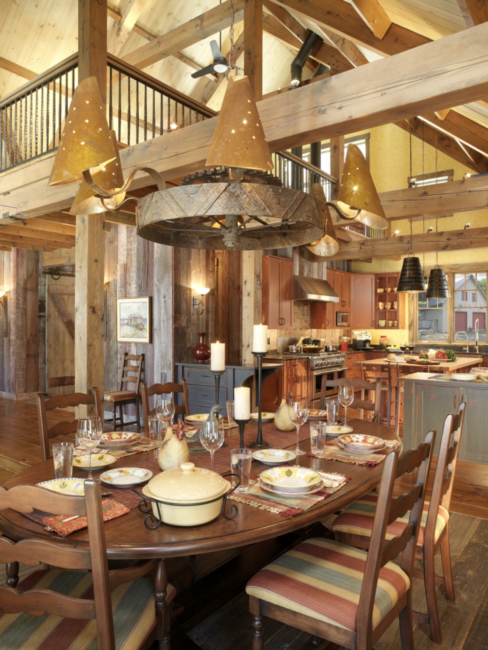 厨房，饭厅，现代设计乡村风格的家具餐具蜡烛古董灯，舒适的氛围