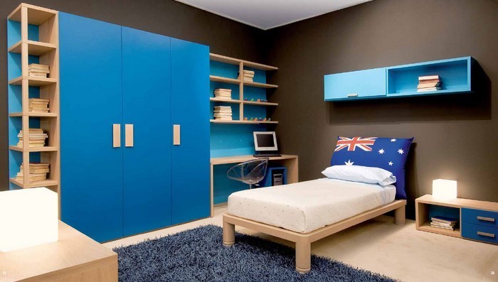 Τα παιδιά Make-A-αγόρι δωμάτιο με μπλε ντουλάπια