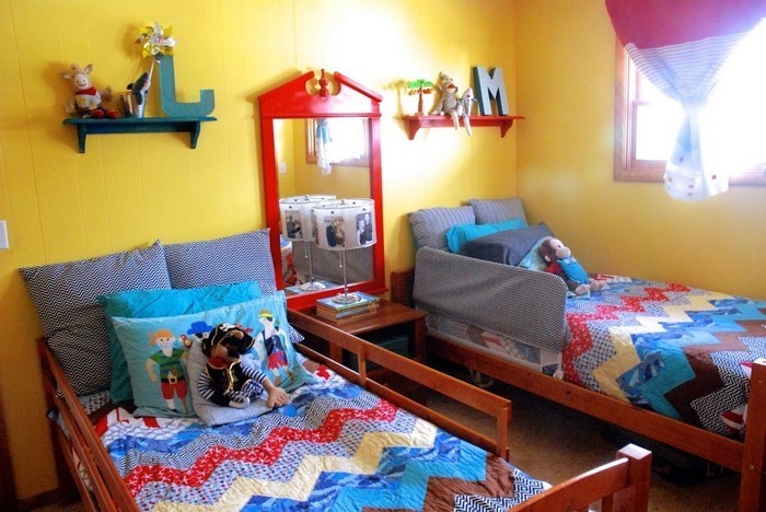 Diseño de cuarto de niños: una habitación en amarillo