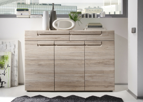 Dresser-από-ανοιχτόχρωμο ξύλο μοντέρνο σχεδιασμό στο διάδρομο