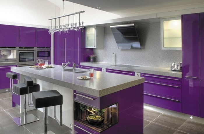 cocina-en-púrpura-set-a-super-decoración