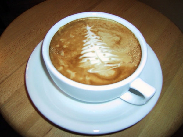 लट्टे कॉफी Tannenbaum की कला डिजाइन कप