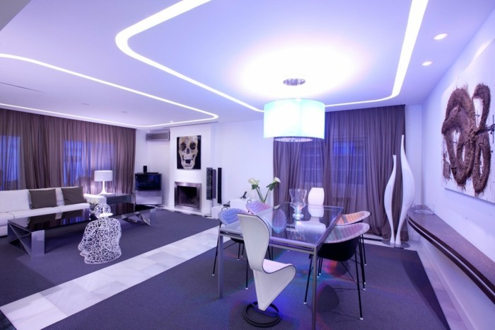 Purple-habitación con iluminación LED