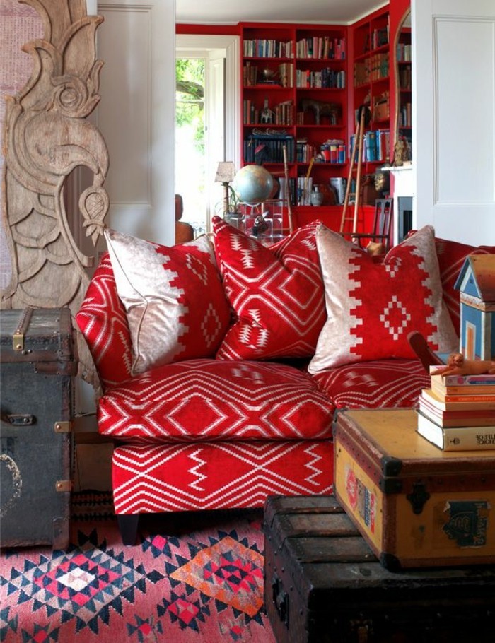 ריהוט-אדום עם ספה בסגנון Boho מוטיבים אתניים