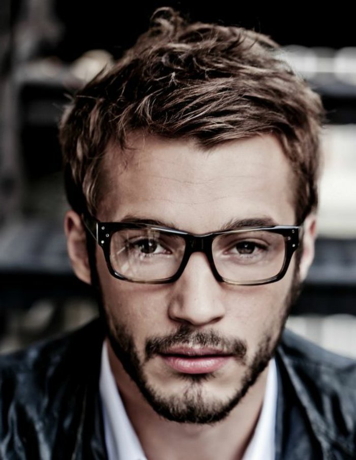γυαλιά Ο άνθρωπος με το ελκυστικό-hipster