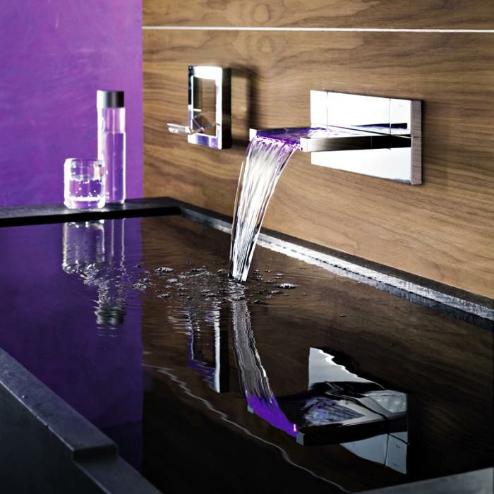 Lavabo moderne-bois-et-violet