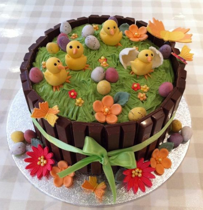 עוגת מוטיב מזרחה סל קיטקט עוגת פודנט חומוס פרחים וביצים