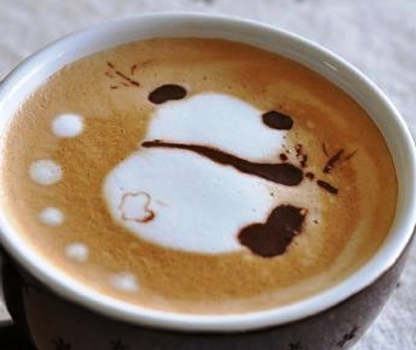 कॉफी फोम बनाने से पांडा