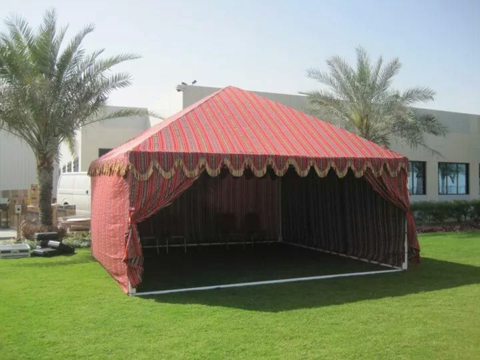 Paviljonki teltta yksityisten osapuolten